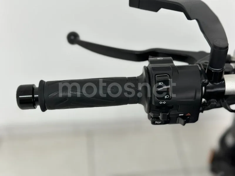 Yamaha MT-07 - Vista 10