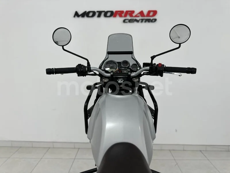 Royal Enfield Himalayan 410 - Vista 7