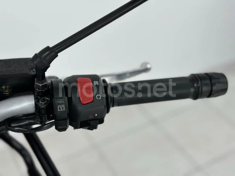 Royal Enfield Himalayan 410 - Vista 10