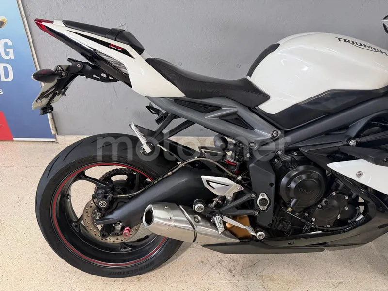 Triumph Daytona 675 - Vista 10