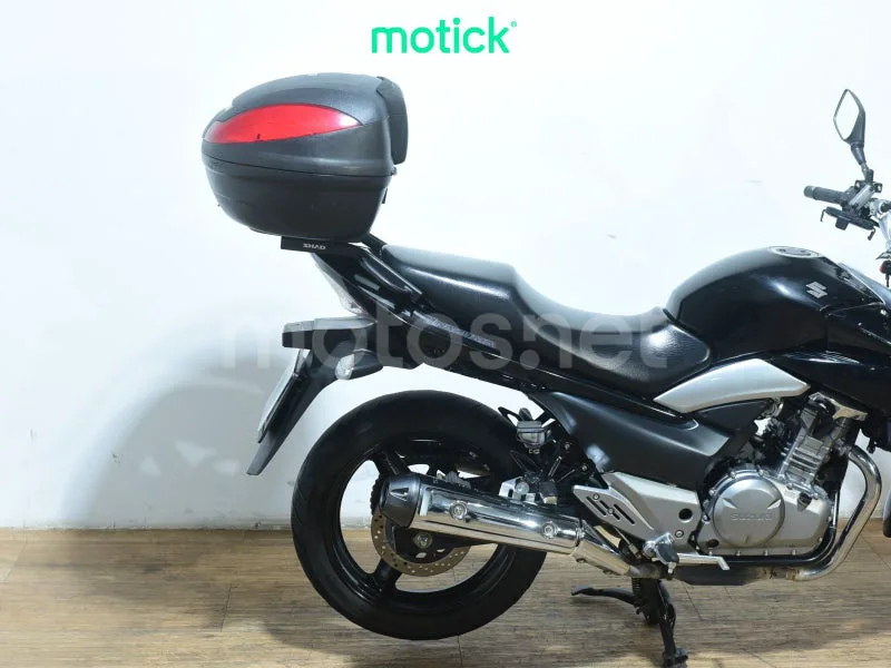 Suzuki Inazuma 250 - Vista 3