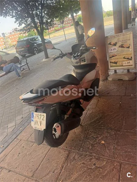 Honda PCX125 - Vista 3