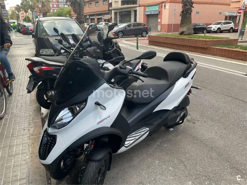 Piaggio MP3 400 Sport - Vista 3