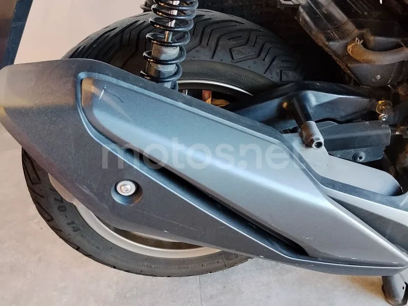 Honda Forza 350 - Vista 16