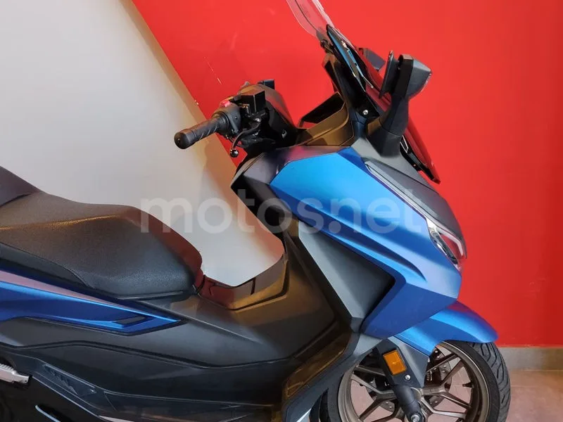 Honda Forza 350 - Vista 18