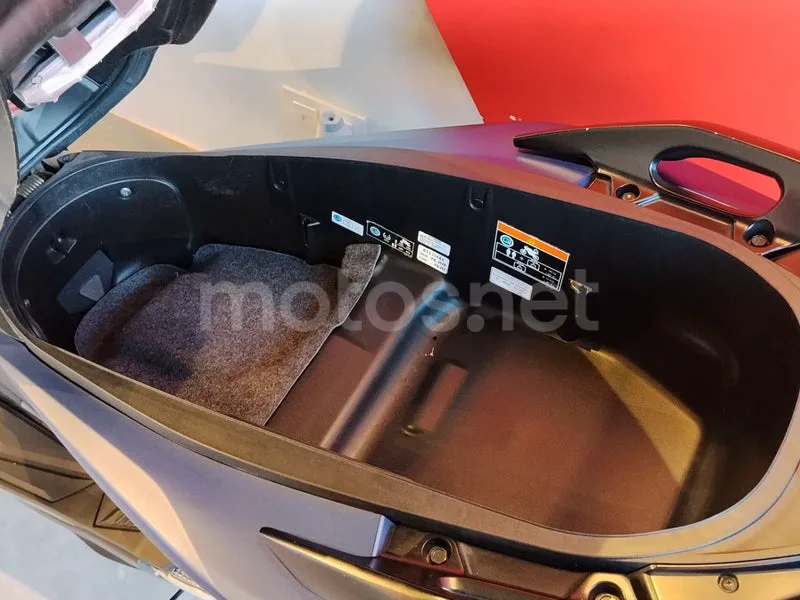 Honda Forza 350 - Vista 7