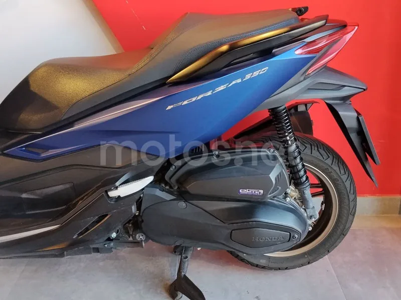 Honda Forza 350 - Vista 10