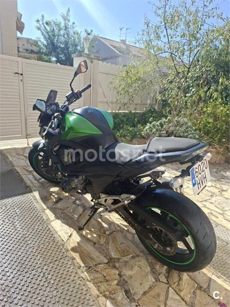 Kawasaki Z800 - Vista 3