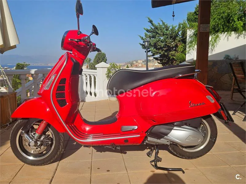 Vespa GTS 300 - Vista 3
