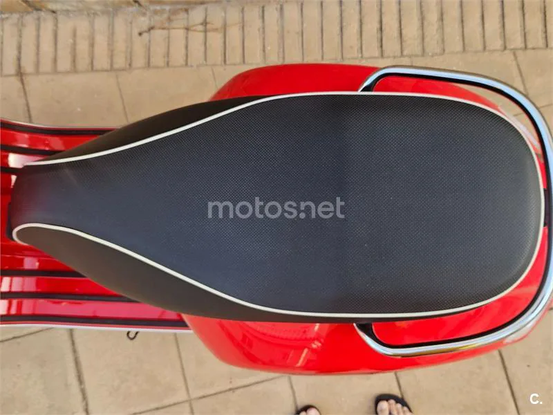Vespa GTS 300 - Vista 4