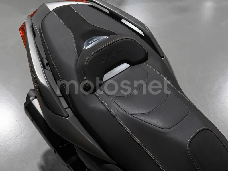 Yamaha XMAX 300 - Vista 16