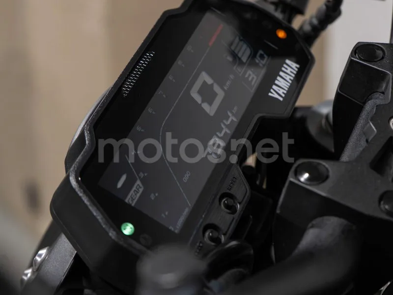 Yamaha MT-125 - Vista 8