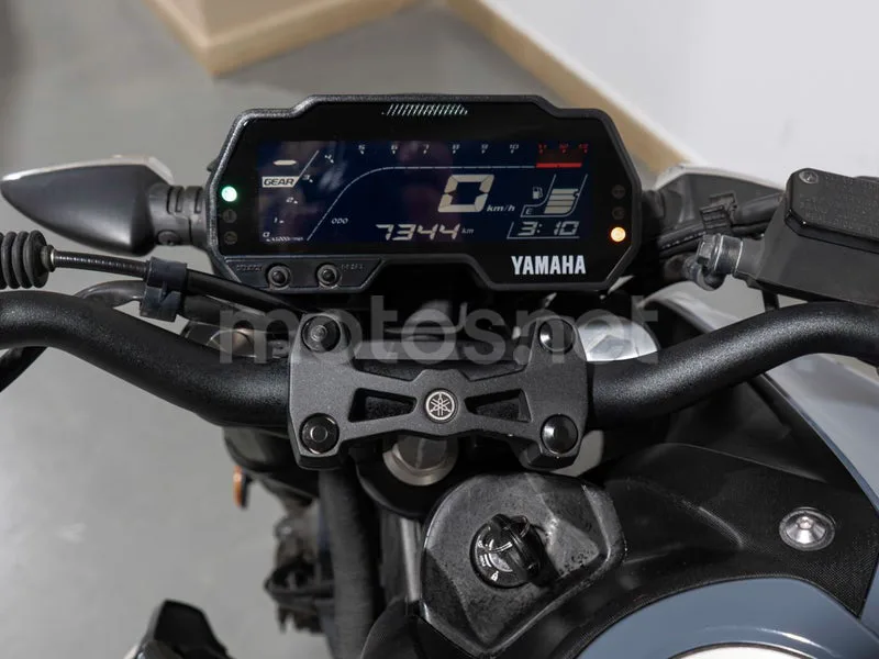 Yamaha MT-125 - Vista 9