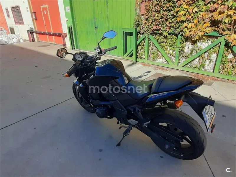 Kawasaki Z750 - Vista 3