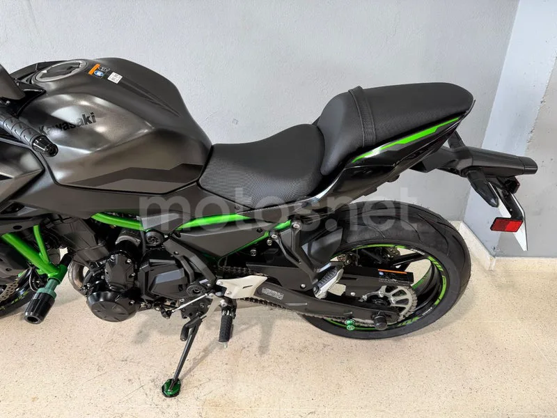 Kawasaki Z650 - Vista 6
