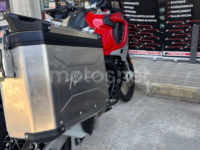 MV Agusta Enduro Veloce - Vista 12