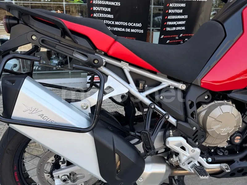MV Agusta Enduro Veloce - Vista 5