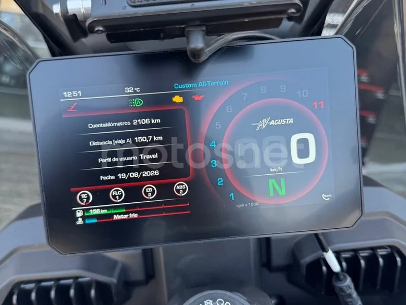 MV Agusta Enduro Veloce - Vista 9