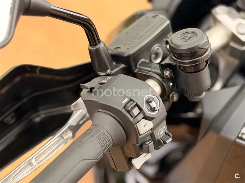 Honda X-ADV - Vista 8