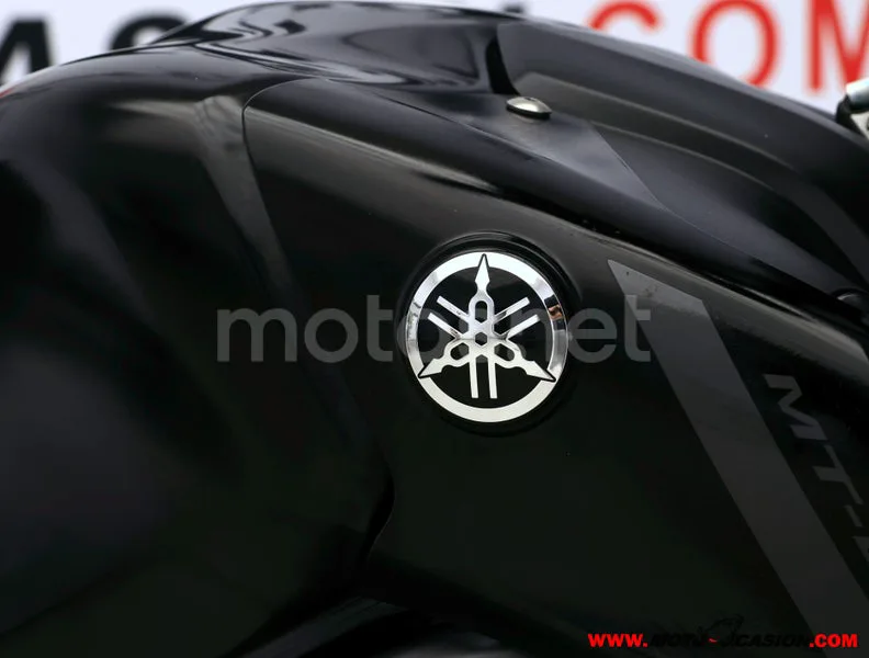 Yamaha MT-09 - Vista 9