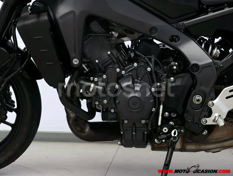 Yamaha MT-09 - Vista 10