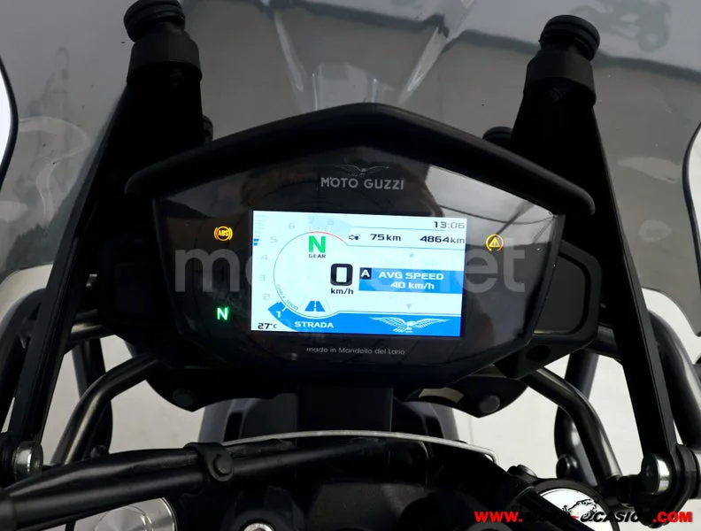 Moto Guzzi V85 TT - Vista 6