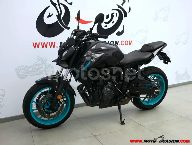 Yamaha MT-07 - Vista 8