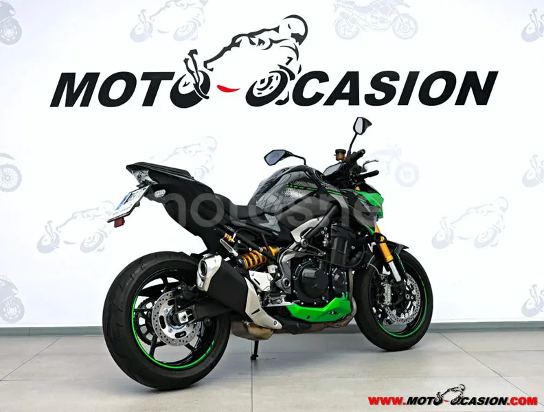 Kawasaki Z900 - Vista 3