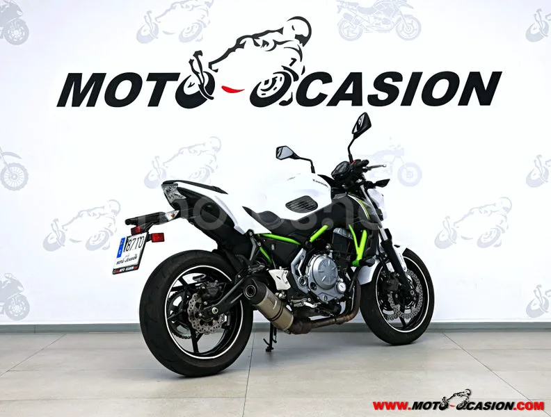 Kawasaki Z650 - Vista 3