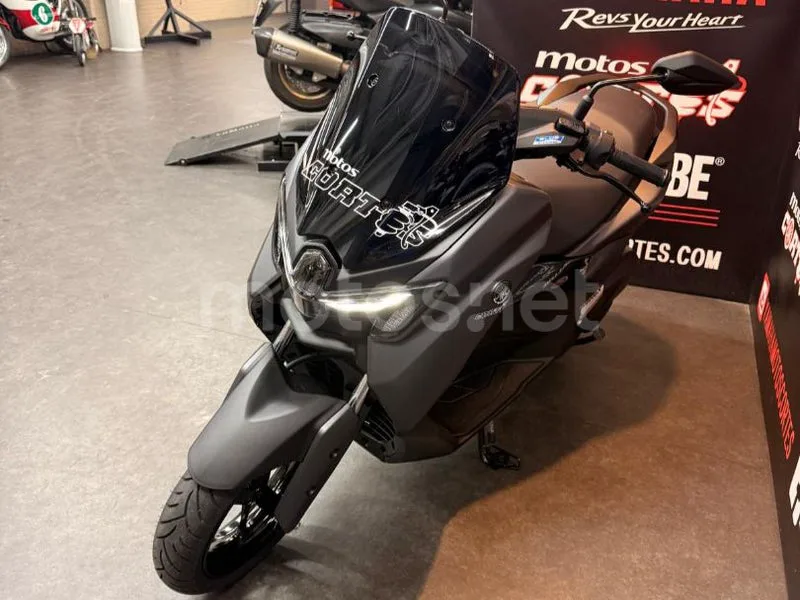Yamaha NMAX - Vista 12