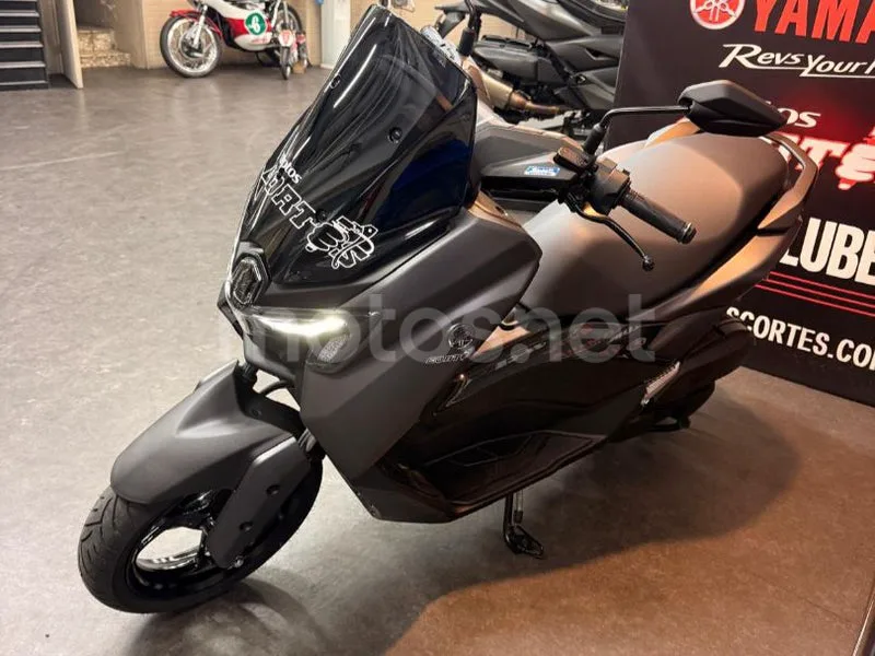 Yamaha NMAX - Vista 15