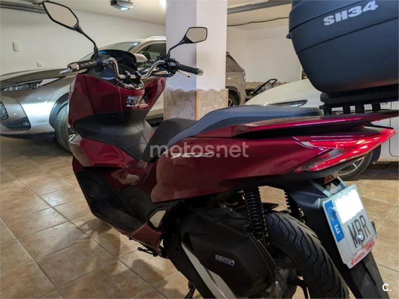 Honda PCX125 - Vista 6