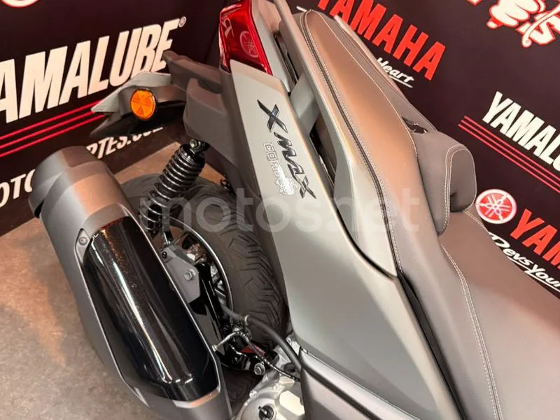 Yamaha XMAX 300 - Vista 5