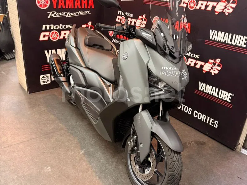 Yamaha XMAX 300 - Vista 6