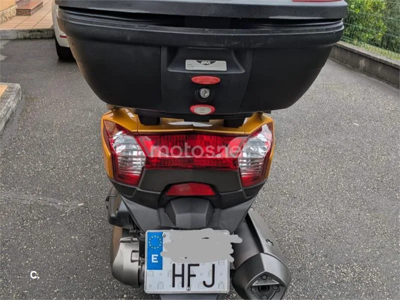 Kymco Super Dink 300 - Vista 5