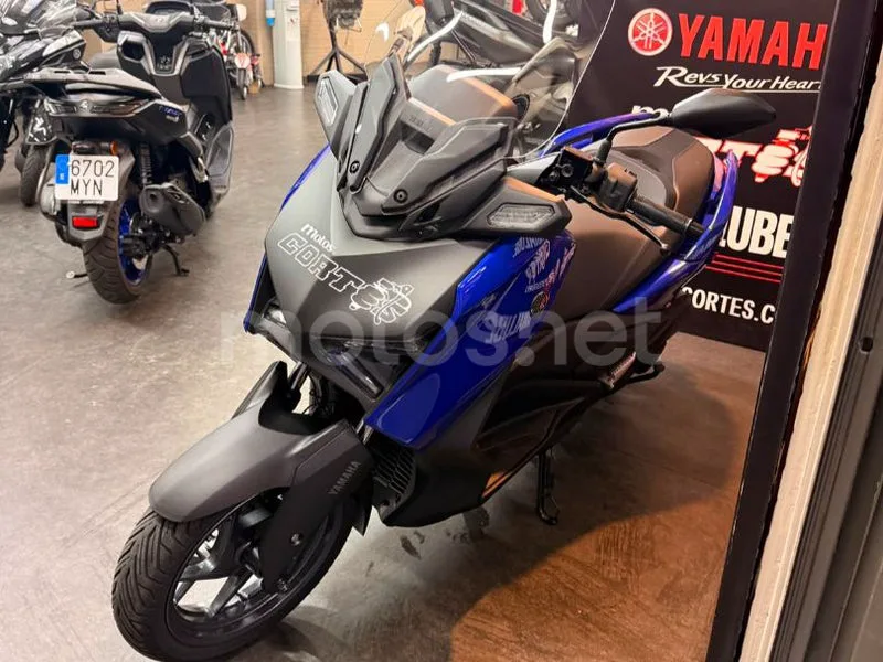 Yamaha XMAX 300 - Vista 4