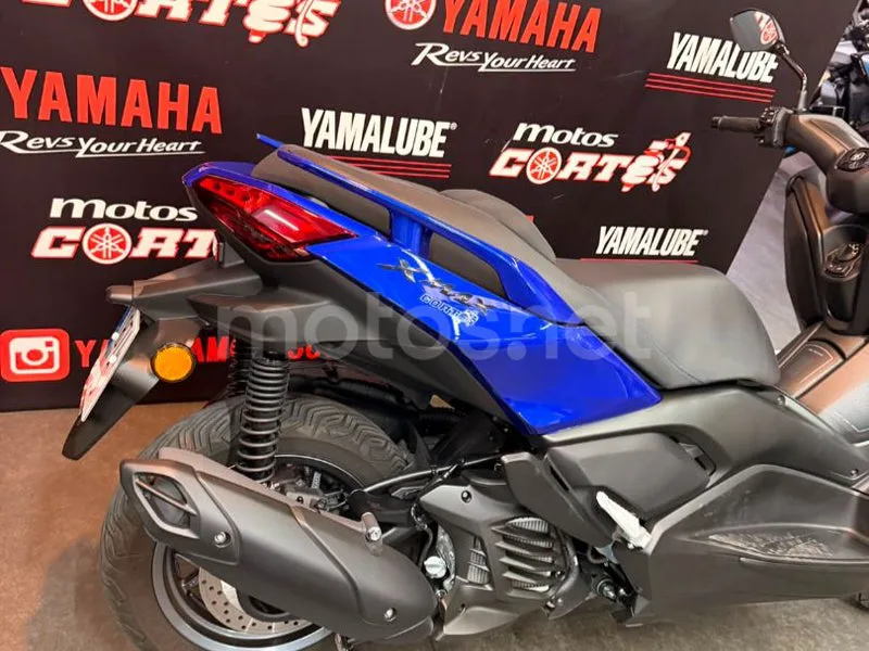 Yamaha XMAX 300 - Vista 10
