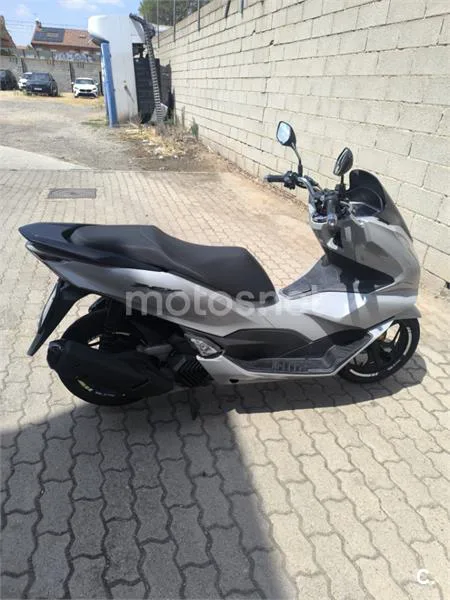 Honda PCX125 - Vista 3