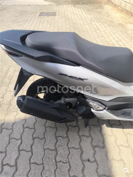 Honda PCX125 - Vista 4