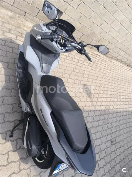 Honda PCX125 - Vista 5