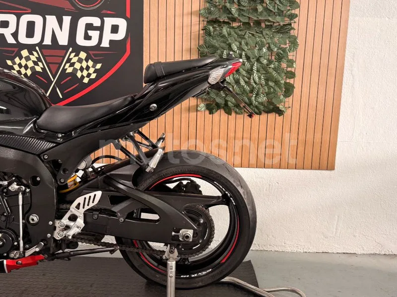 Suzuki GSX-R600 - Vista 3