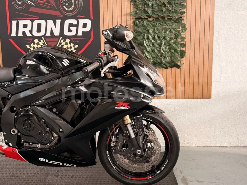 Suzuki GSX-R600 - Vista 7