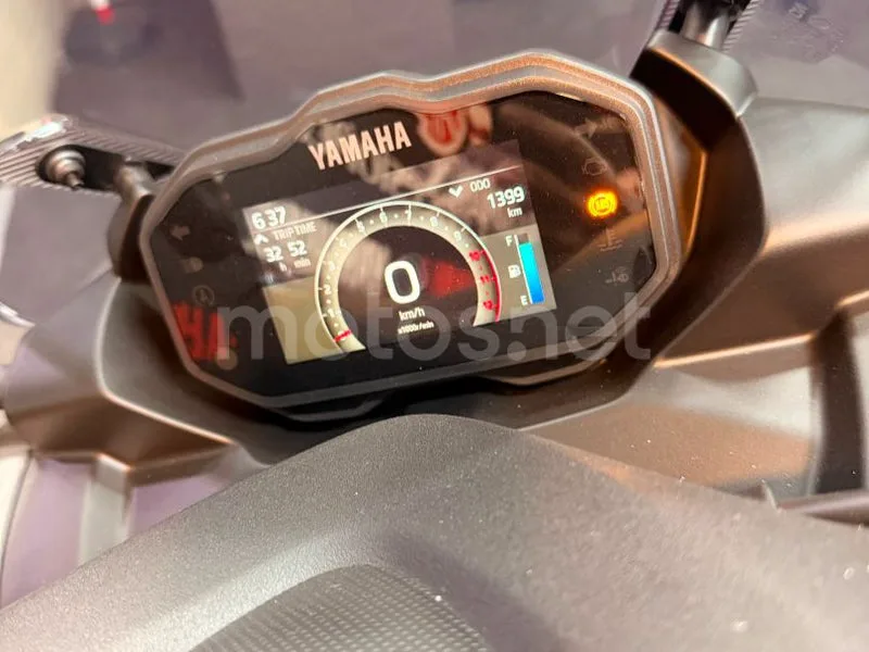 Yamaha Tricity 125 - Vista 9