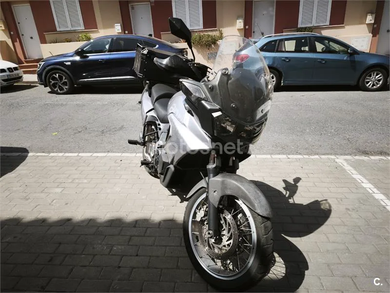 Aprilia ETV 1000 Caponord - Vista 3