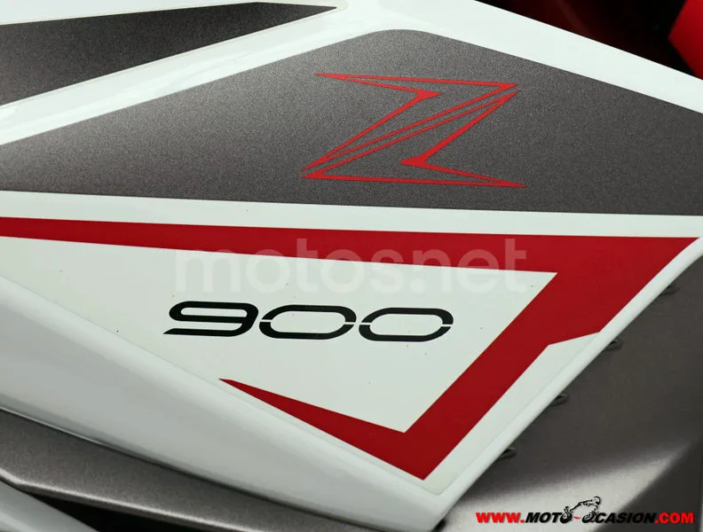 Kawasaki Z900 - Vista 9