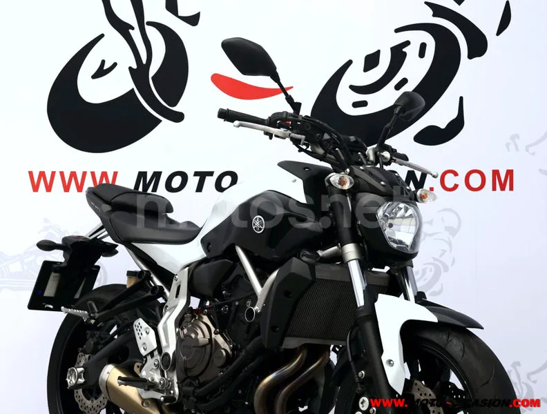 Yamaha MT-07 - Vista 4