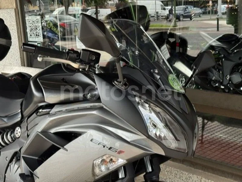 Kawasaki ER-6f - Vista 3