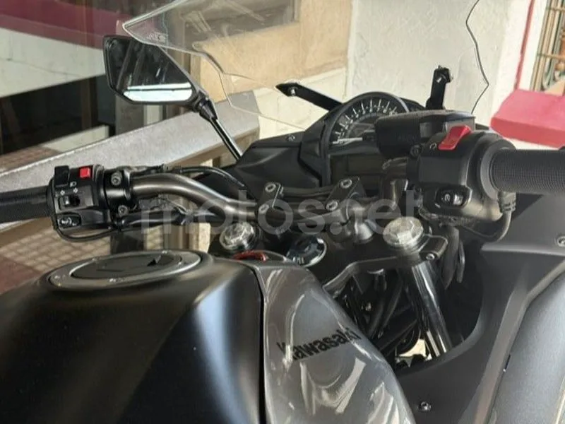 Kawasaki ER-6f - Vista 4