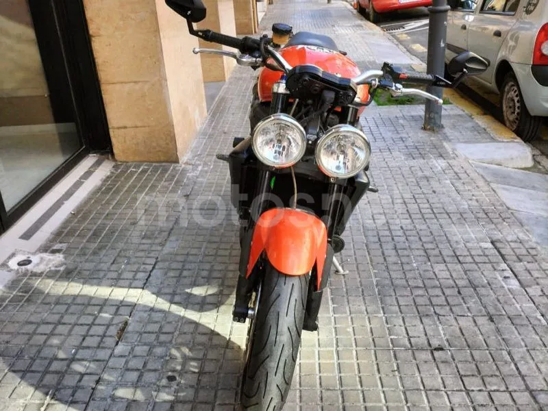 Triumph Speed Triple - Vista 12