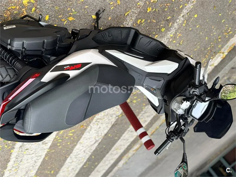 Aprilia SR GT 125 - Vista 4